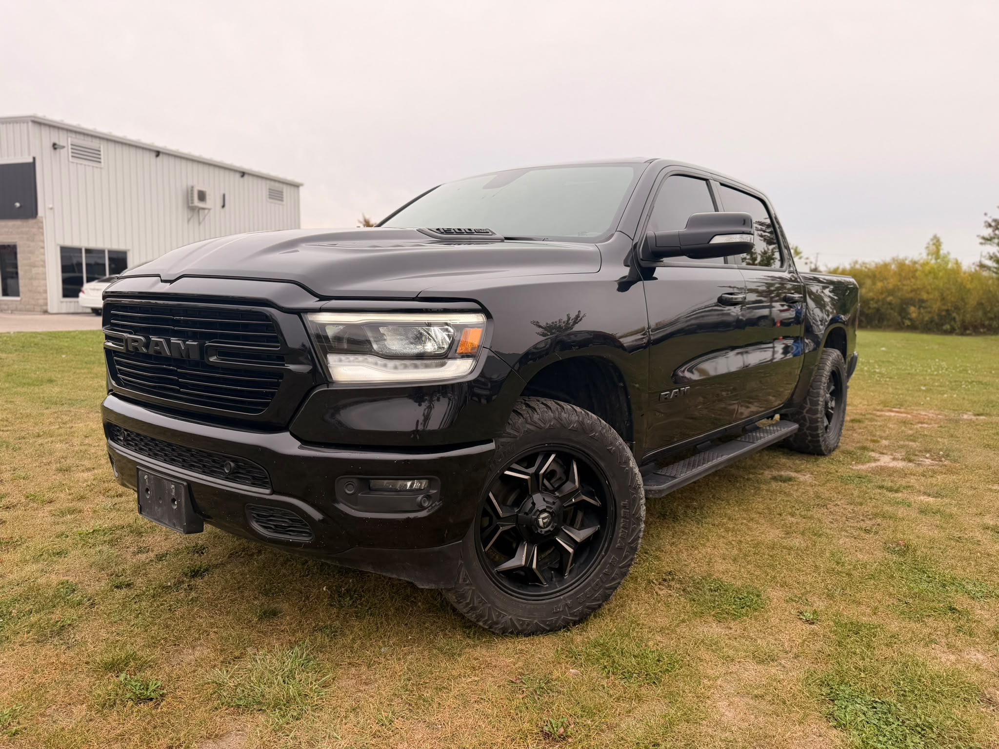 2019 RAM 1500 SPORT